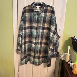 Old Navy Women's Plus size Green and Blue Plaid Casual Shirt
